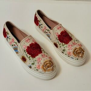 Alice + Olivia Sz 8 leather Sasha Floral Embroidered Slip-On Platform Sneakers